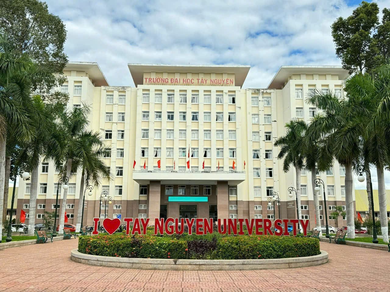Tay Nguyen University Faculty of Medicine and Pharmacy campus overview